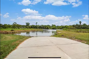 4325 Karam Lndg, Dickinson, TX 77539 - Photo 16