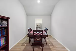 1243 Steed Bluff Dr, Alvin, TX 77511 - Photo 10