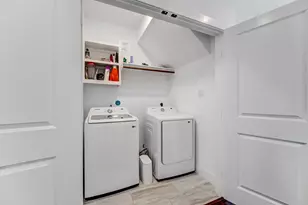 107 W Whitney St, Houston, TX 77018 - Photo 46