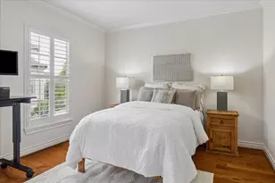 1419 W Hilshire Park Dr, Houston, TX 77055 - Photo 24