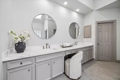 1419 W Hilshire Park Drive, Houston, TX 77055 - Photo 18