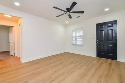 5710 Cherry Street, Houston, TX 77026 - Photo 6