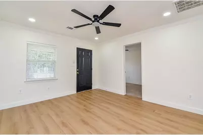 5710 Cherry Street, Houston, TX 77026 - Photo 6