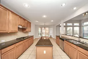 4422 Roundtree Ln, Missouri City, TX 77459 - Photo 4