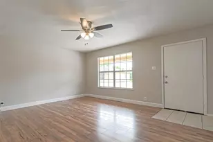 8430 Round Rock Dr, Houston, TX 77049 - Photo 2