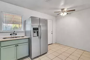 6942 Peyton St, Houston, TX 77028 - Photo 18