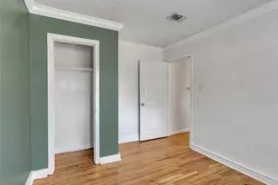 6942 Peyton St, Houston, TX 77028 - Photo 10