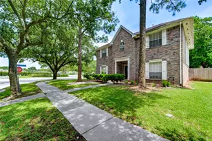 2338 Bent River Dr, Sugar Land, TX 77479 - Photo 4