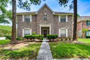 2338 Bent River Dr, Sugar Land, TX 77479 - Photo 2
