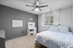 1630 Bowline Rd, Houston, TX 77062 - Photo 26