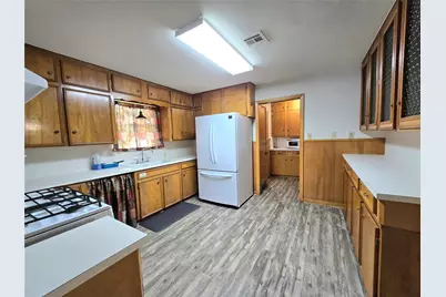607 S Main Street, Dayton, TX 77535 - Photo 10