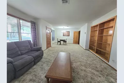607 S Main Street, Dayton, TX 77535 - Photo 4