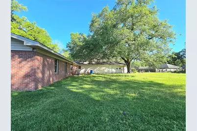 607 S Main Street, Dayton, TX 77535 - Photo 32