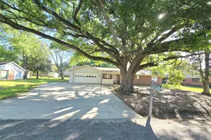 607 S Main St, Dayton, TX 77535 - Photo 1