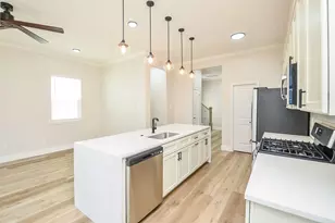 846 Lucky St, Houston, TX 77088 - Photo 6