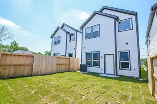 846 Lucky St, Houston, TX 77088 - Photo 16