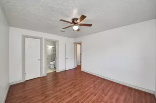 12035 W Marsham Cir, Houston, TX 77066 - Photo 10
