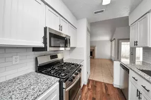 12035 W Marsham Cir, Houston, TX 77066 - Photo 34