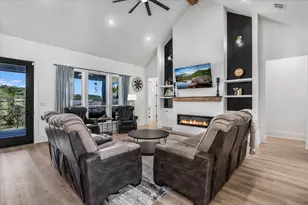 224 Kellog, Fischer, TX 78623 - Photo 6