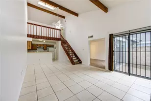 6376 Peacock Hills Dr, Houston, TX 77035 - Photo 8