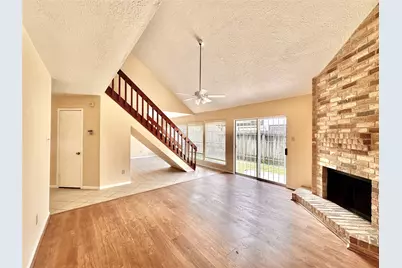 6437 Chatham Island Lane, Houston, TX 77035 - Photo 4