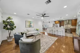 6542 Cindy Ln, Houston, TX 77008 - Photo 8