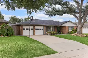 6542 Cindy Ln, Houston, TX 77008 - Photo 2