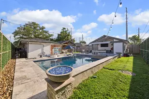 6542 Cindy Ln, Houston, TX 77008 - Photo 24
