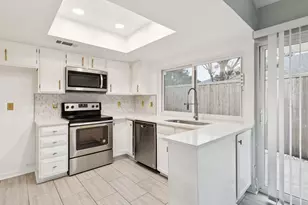 910 Via Valencia, Mesquite, TX 75150 - Photo 10