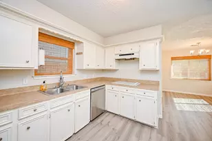 5614 Bough Ct, Houston, TX 77092 - Photo 6