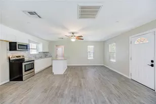 411 Waterfall Dr, Huffman, TX 77336 - Photo 10