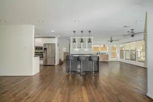 12458 Woodthorpe Ln, Houston, TX 77024 - Photo 6