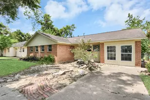 505 Jasmine St, Richwood, TX 77531 - Photo 4