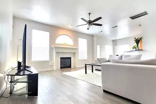 414 Lookout Ln, Dickinson, TX 77539 - Photo 6