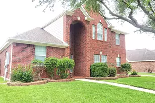 414 Lookout Ln, Dickinson, TX 77539 - Photo 2