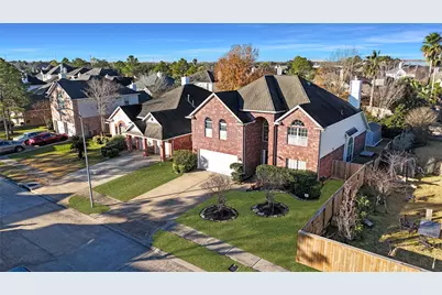 2202 Drake Falls Drive, Pearland, TX 77584 - Photo 4