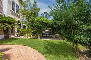 37 Hackberry Ln, Houston, TX 77027 - Photo 28