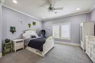 37 Hackberry Ln, Houston, TX 77027 - Photo 18