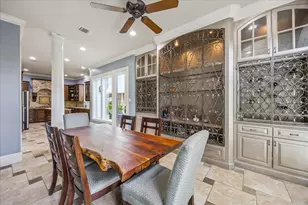 37 Hackberry Ln, Houston, TX 77027 - Photo 6