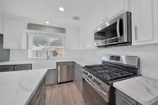 17618 Rustling Aspen Ln, Houston, TX 77095 - Photo 6