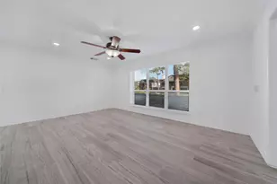 17618 Rustling Aspen Ln, Houston, TX 77095 - Photo 16