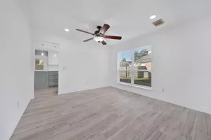 17618 Rustling Aspen Ln, Houston, TX 77095 - Photo 18