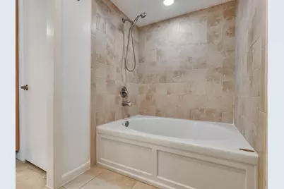 14325 Lost Meadow Lane, Houston, TX 77079 - Photo 24