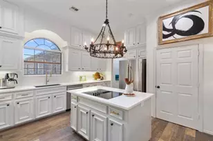 901 Longmire Rd, Conroe, TX 77304 - Photo 2