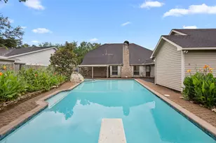 814 Palm Grove Cir, Sugar Land, TX 77498 - Photo 32