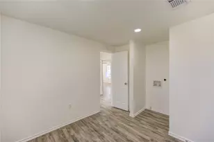 7811 St Louis St, Houston, TX 77028 - Photo 32