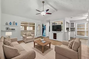 2919 Marlin Ct, League City, TX 77573 - Photo 6