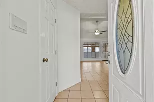 2919 Marlin Ct, League City, TX 77573 - Photo 2