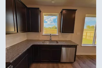 603 Rockbridge Drive, Huntsville, TX 77340 - Photo 6