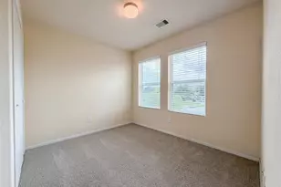 9881 Hyacinth Way, Conroe, TX 77385 - Photo 4